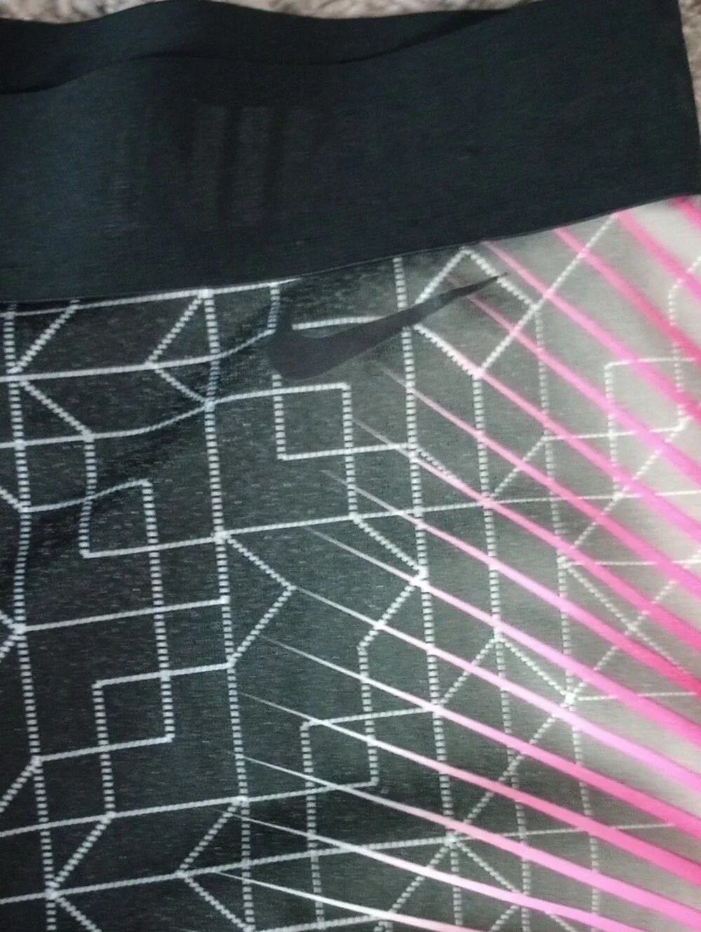Nike  Womens Black Leggings with Pink Gradient and Geometric Print Size M